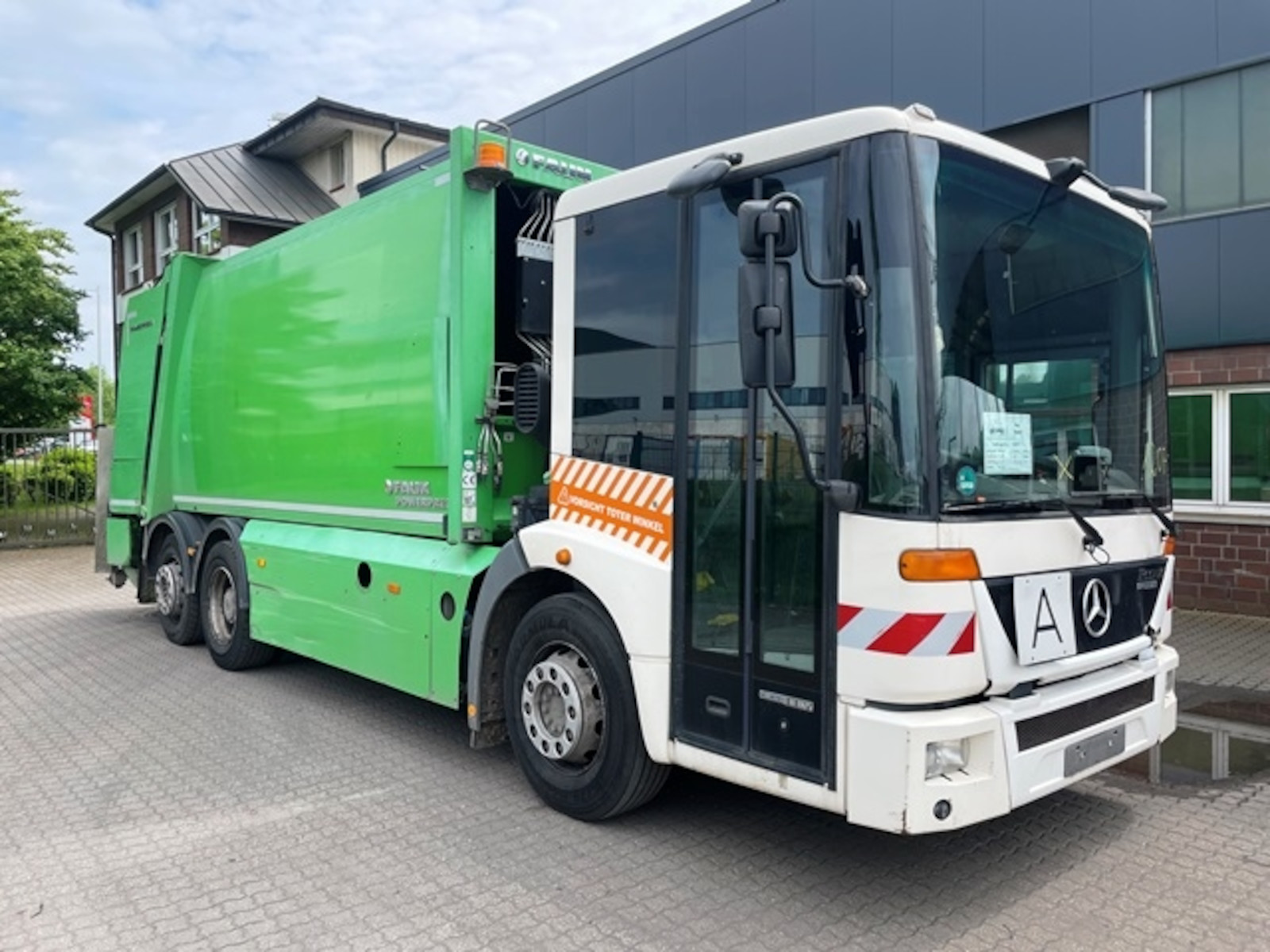 Mercedes-Benz 2633 Econic Faun Powerpress II 524 V 19 EEV