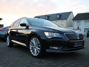 Skoda Superb 1.8 TFSI Ambition DSG / Navi / PDC