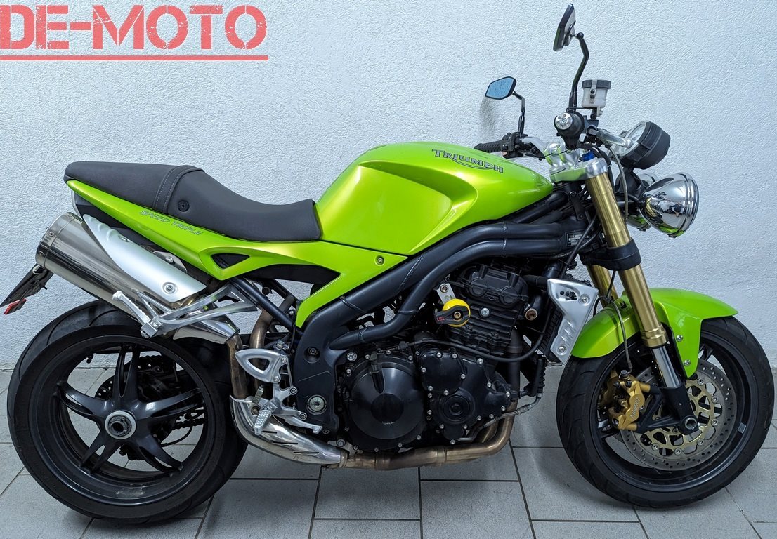 Triumph Speed Triple 1050, WENIG KM * STURZPADS * METALLIC