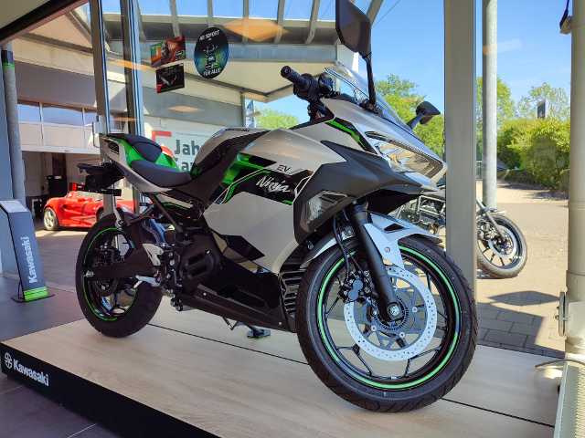 Kawasaki Ninja e-1