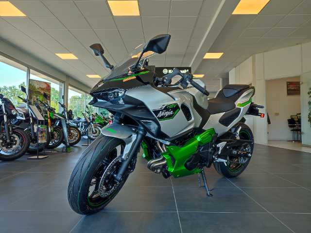 Kawasaki Ninja 7 Hybrid