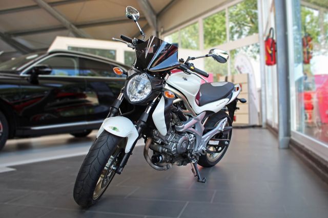 Suzuki Gladius SFV 650