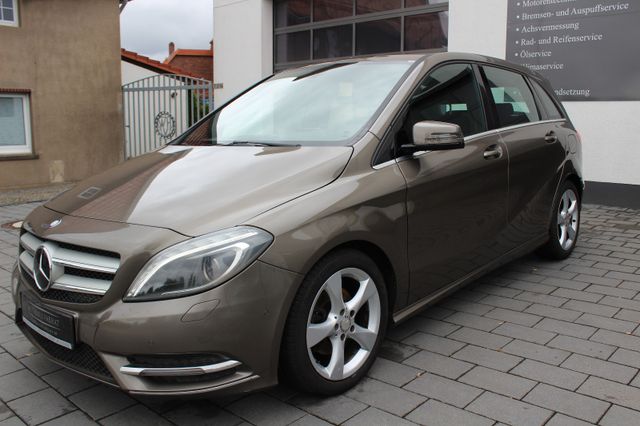 Mercedes-Benz B 180