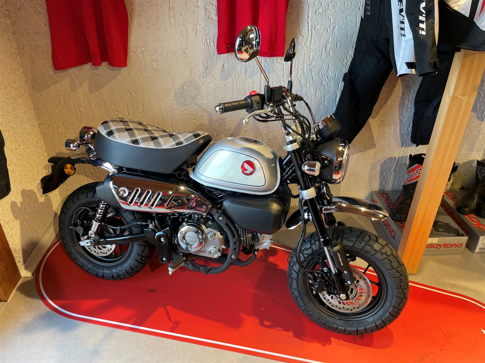 Honda Monkey 125, Z125 Neufahrzeug auf Lager