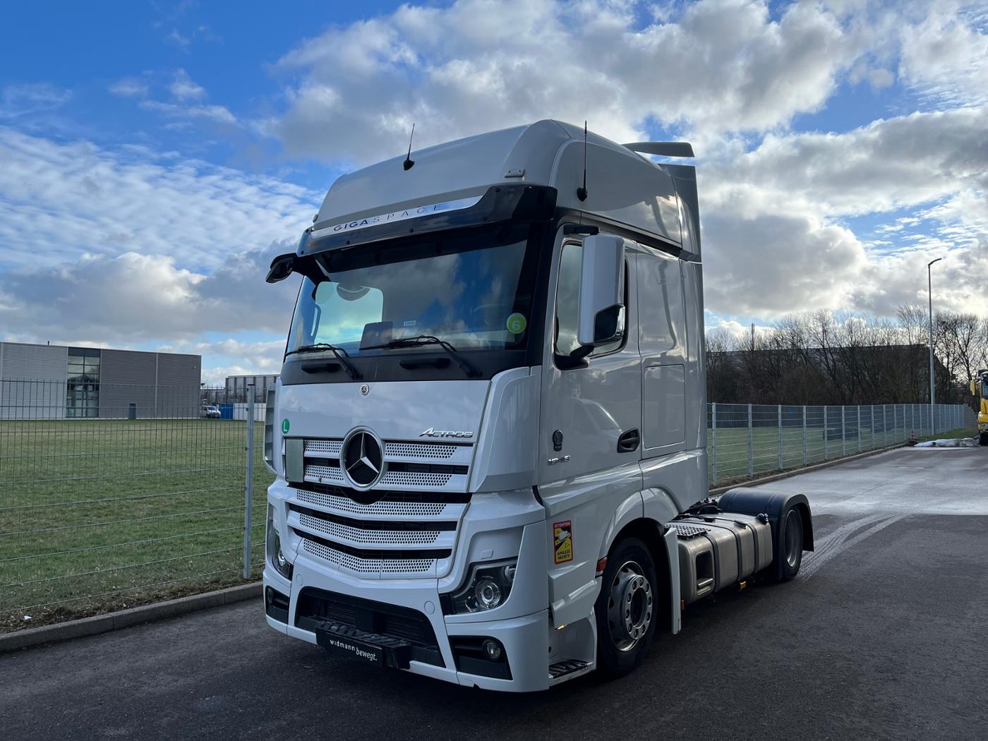 Mercedes-Benz Actros 1848 LS nRL GigaSpace BiXenon KlimaA AHK