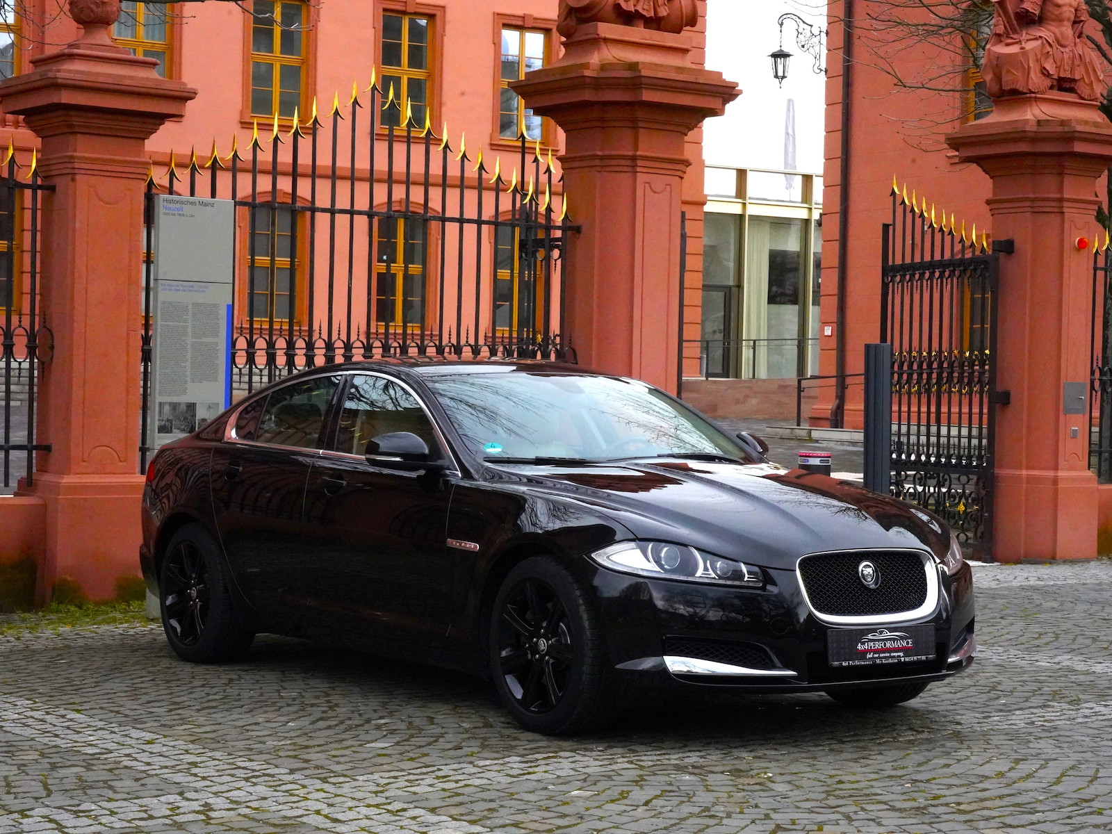 Jaguar XF