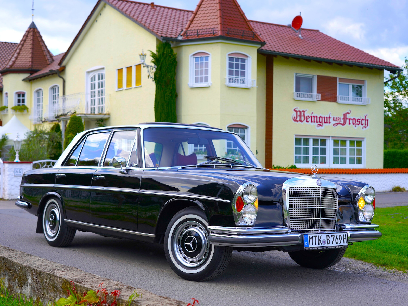 Mercedes-Benz 280