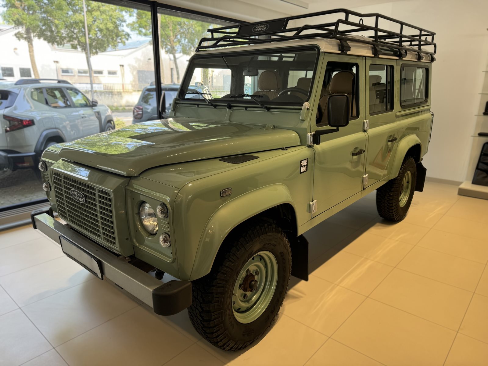 Land Rover Defender