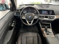 BMW 330e Touring Luxury Line AHK+HuD+Pano+Park+HaKa