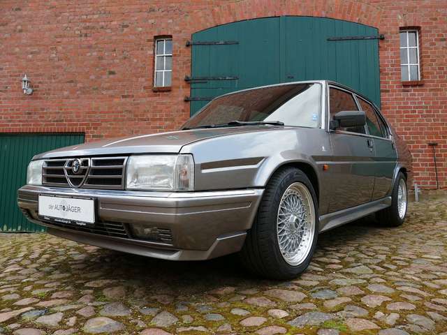 Alfa Romeo 90