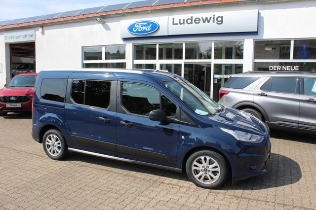 Ford Grand Tourneo