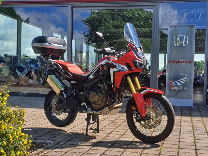 Honda CRF1000 Afrika Twin mit Koffer