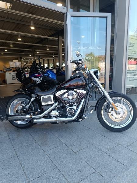 Harley Davidson Dyna Low Rider 103 mit 1690 ccm