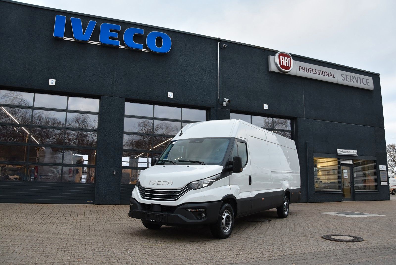 Iveco Daily 35S16A8 V Kasten 4100 mm Modelljahr 2024