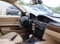 BMW 325i Touring BLACK & BEIGE / XENON,LEDER,NAVI+