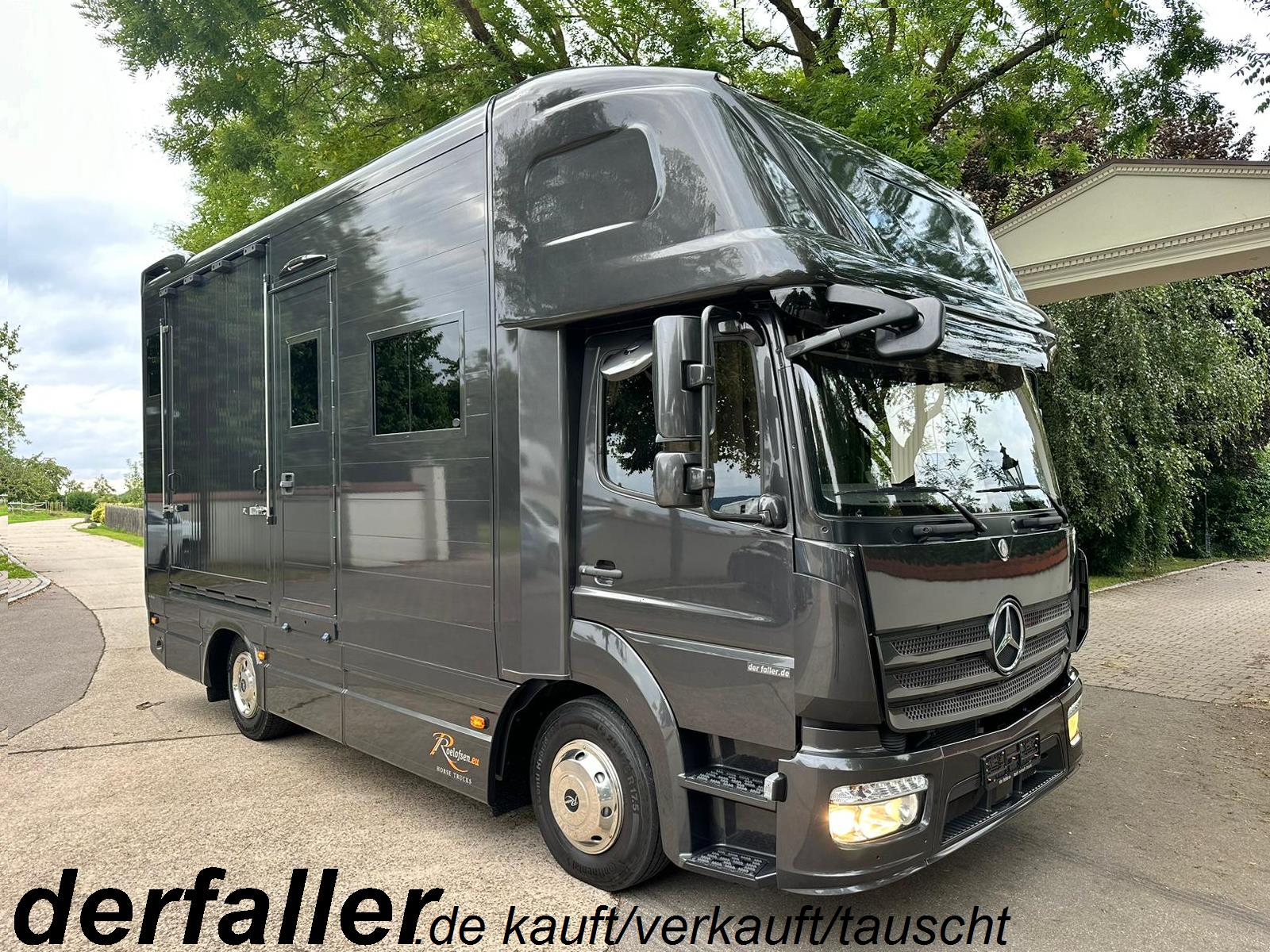 Mercedes-Benz Atego 1321 Roelofsen 3 Pferde Wohnmobilzul.