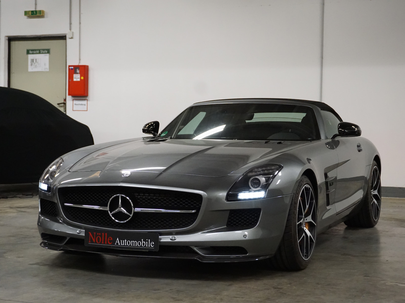 Mercedes-Benz SLS AMG