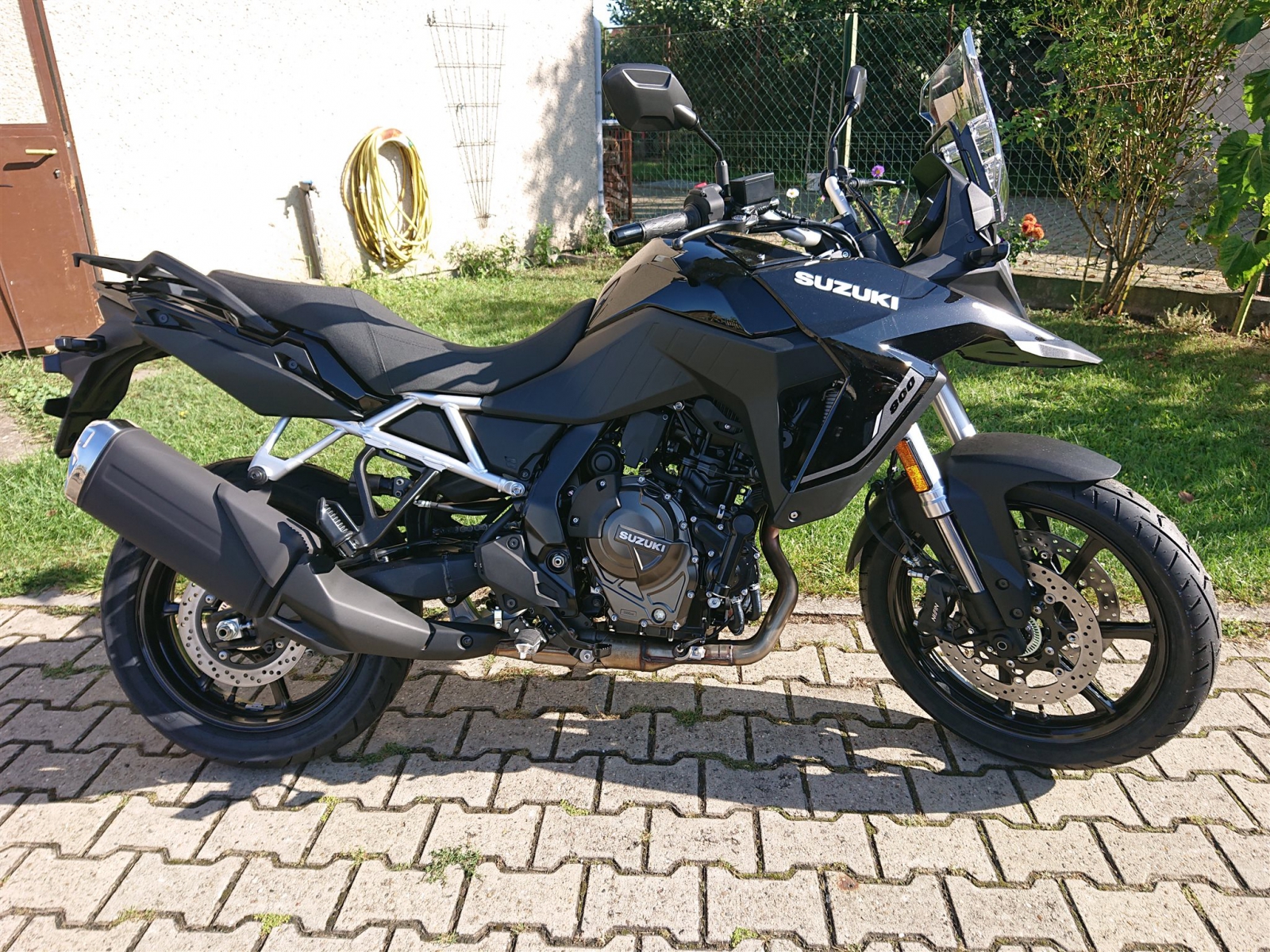 Suzuki V-Strom 800