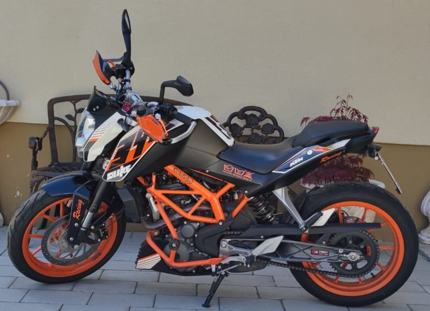 KTM 390 Duke, Tiefer * Sturzbügel * kurze Kennzeichenhalterung