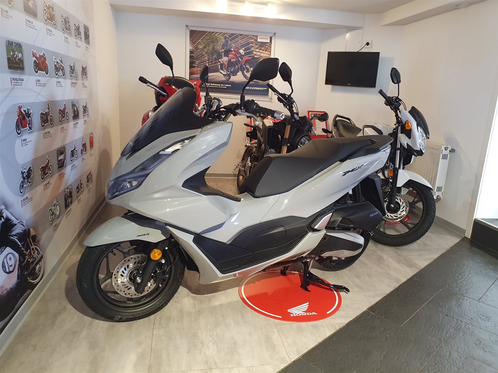 Honda PCX125, auf Lager