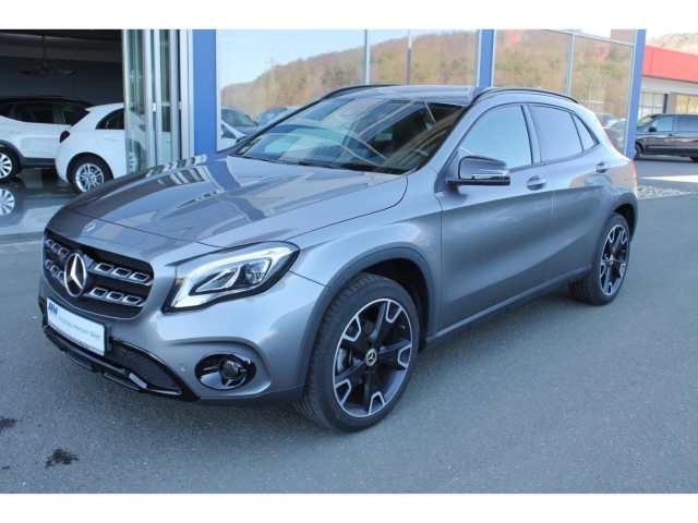 Mercedes-Benz GLA 200