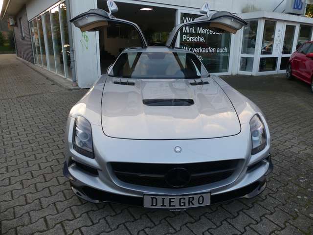 Mercedes-Benz SLS AMG