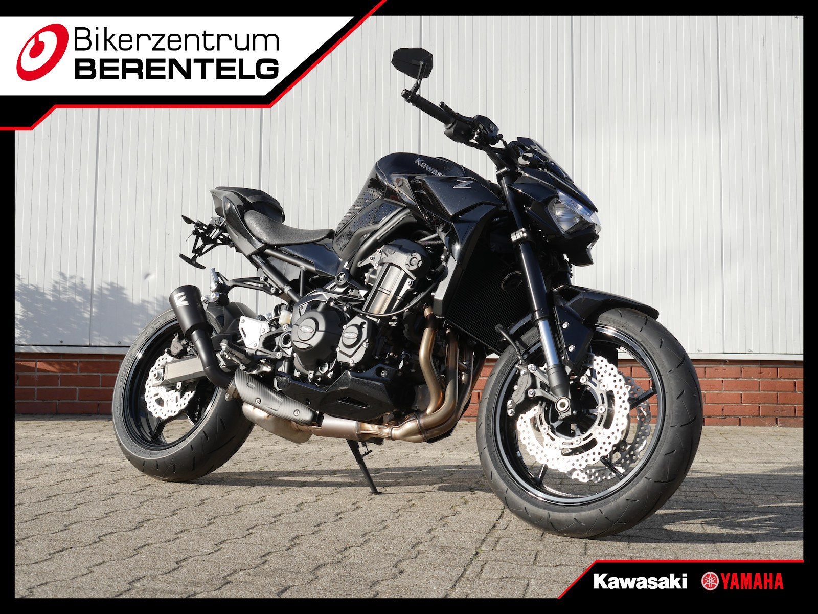 Kawasaki Z900 Umbau Black Edition - Leovince