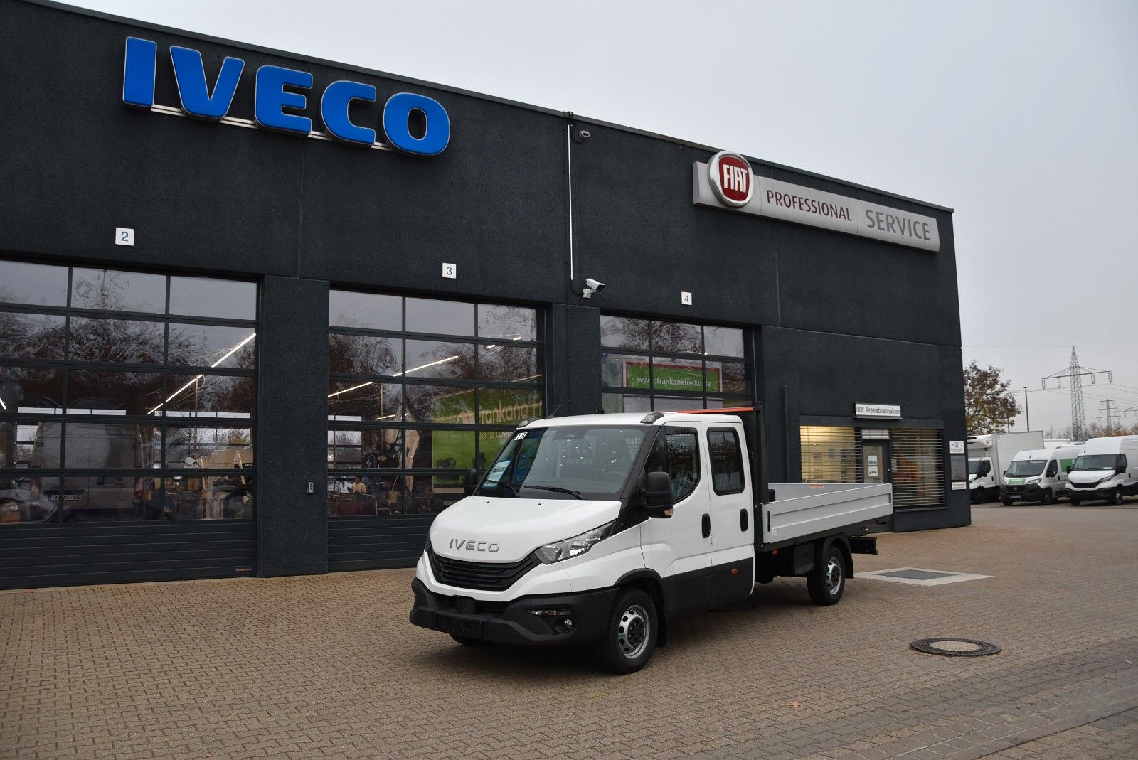 Iveco Daily 35S16D MY24 DoKa-Pritsche 3.690 mm AHK Kli