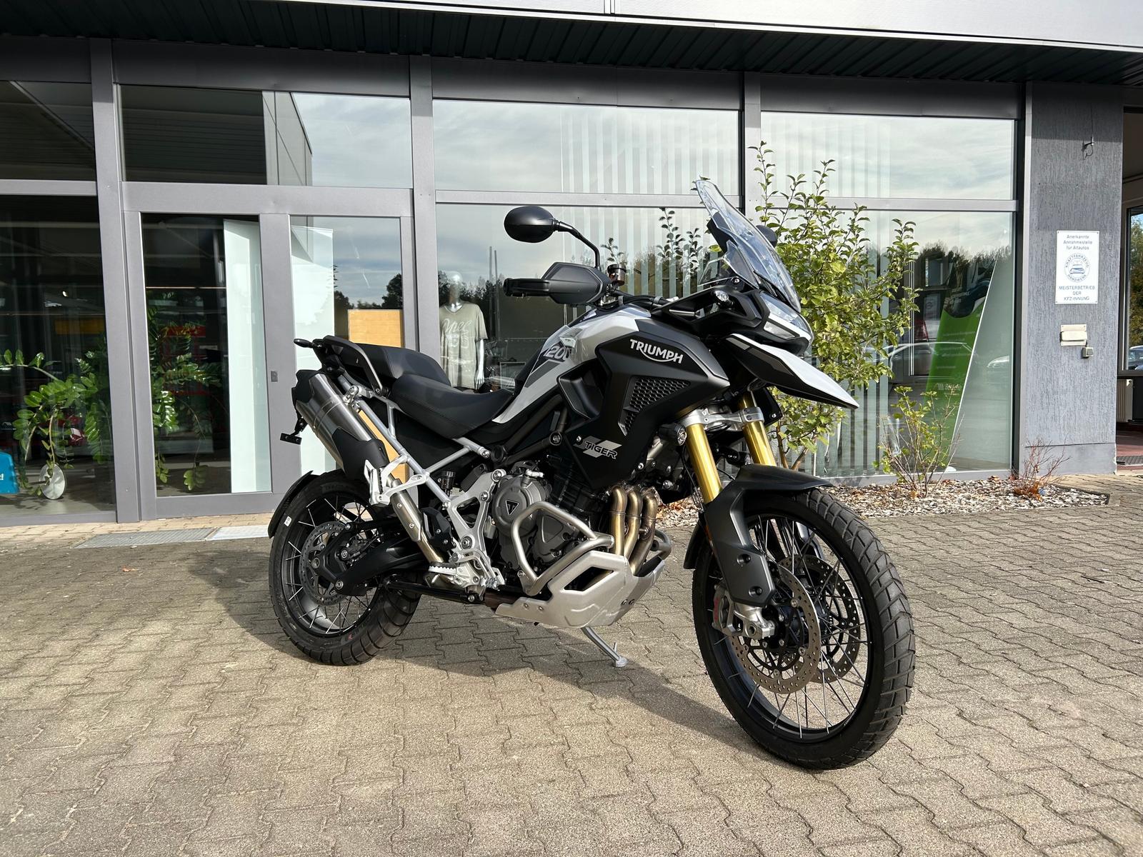 Triumph Tiger 1200 Ralley/ABS/Dynamik Ride/SHZ/Griffheizung/Brembo