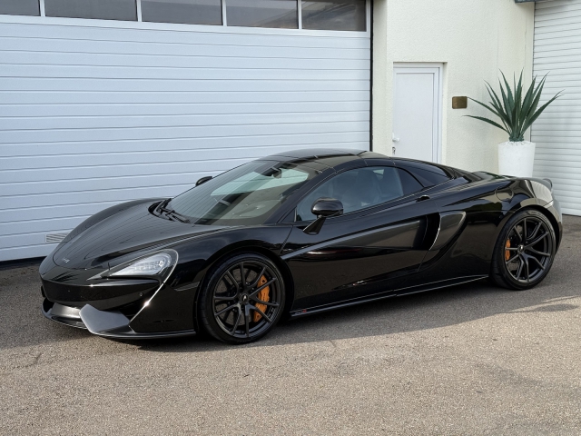 McLaren 570S S P I D E R *** 1. HD. *** 35 TKM *** McLaren 570S S P I D E R *** 1. HD. *** 35 TKM ***