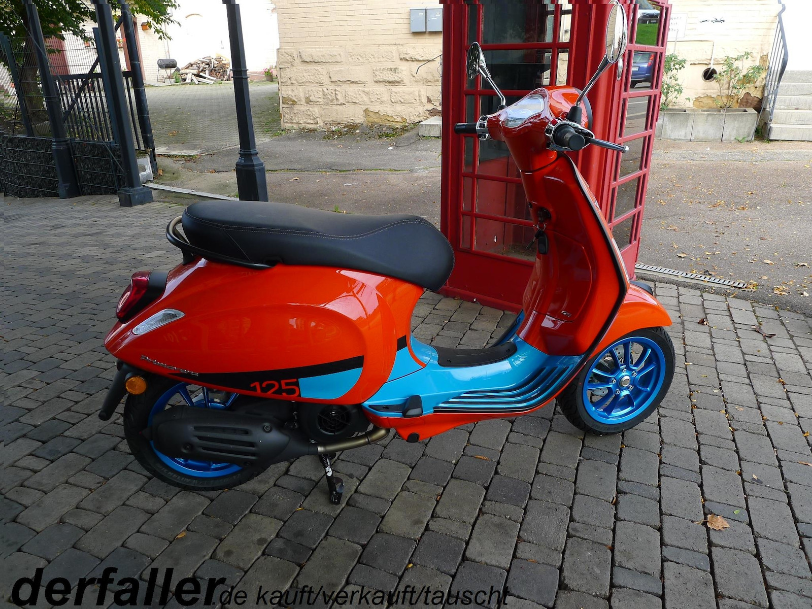 Vespa Primavera 125 Orange Color Vibe