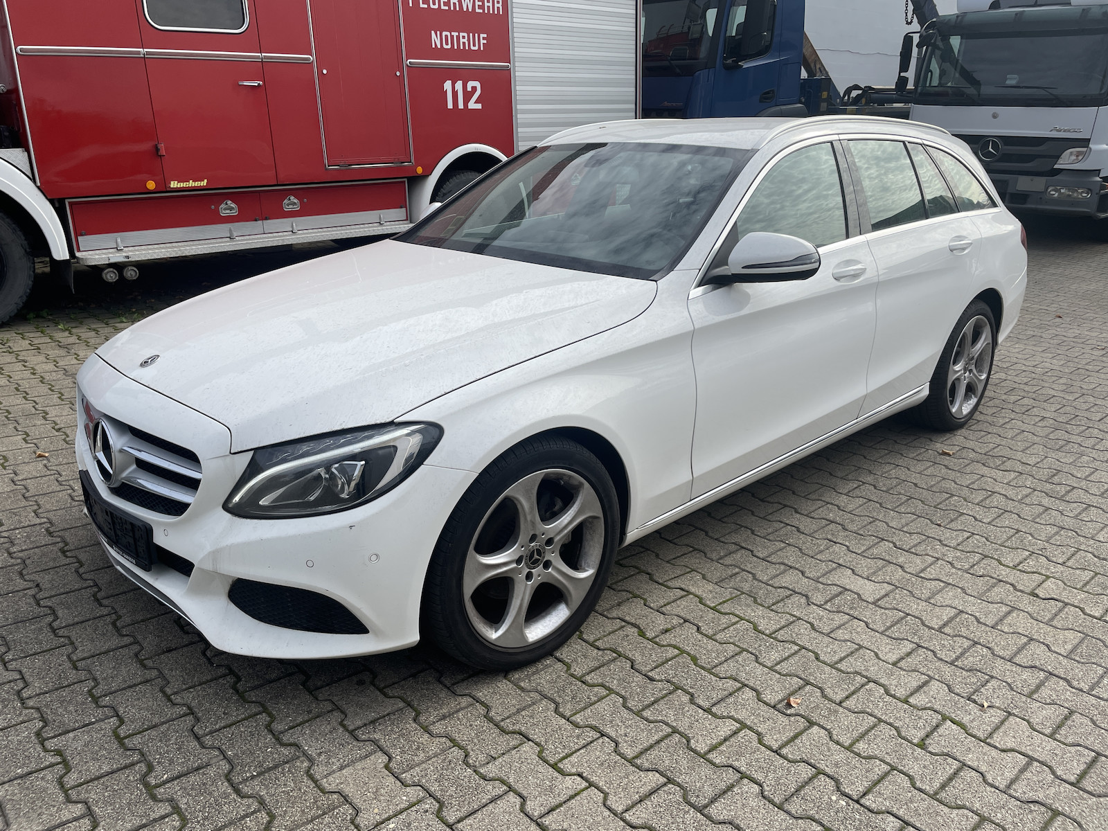 Mercedes-Benz C 220