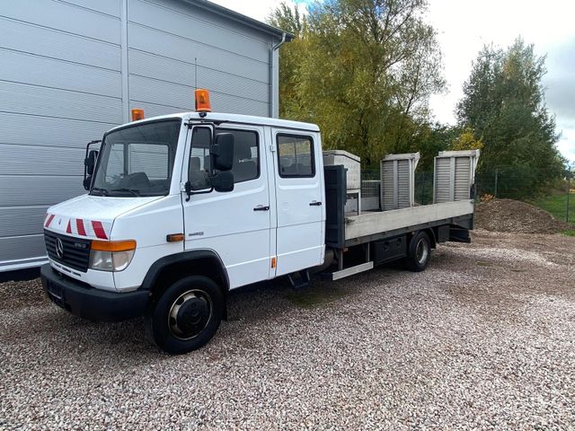 Mercedes-Benz Vario 816 D DOKA Baumaschinentransporter