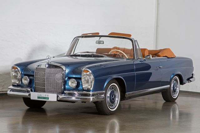 Mercedes-Benz 220