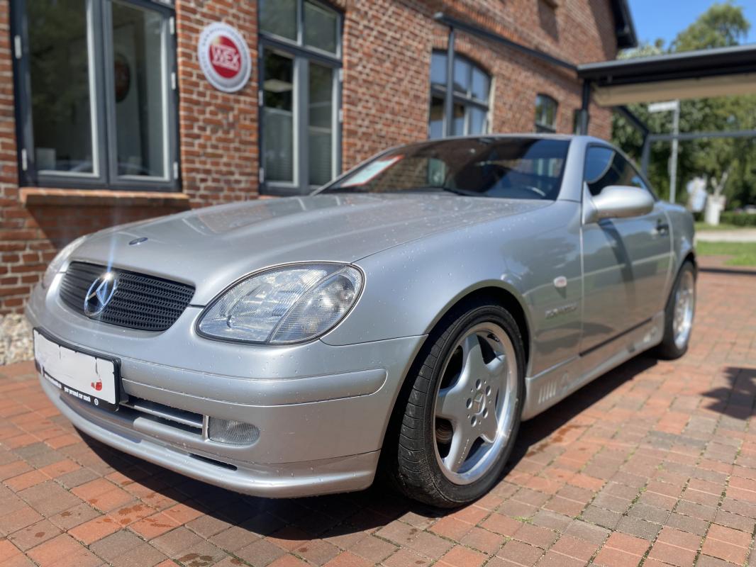 Mercedes-Benz SLK 230