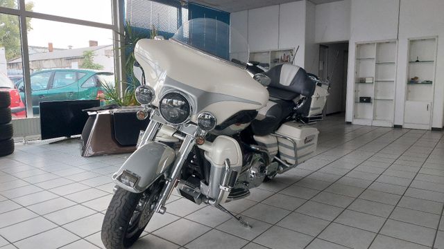 Harley Davidson FLHTCUSE 3, ´´Screaming Eagle´´ 110