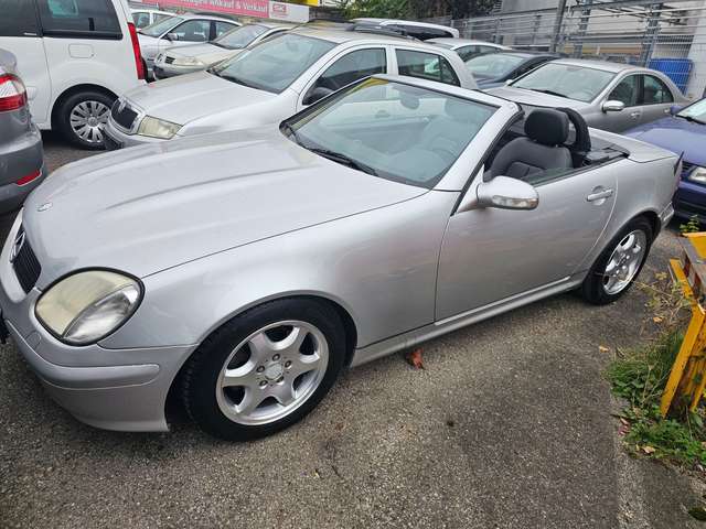 Mercedes-Benz SLK 230