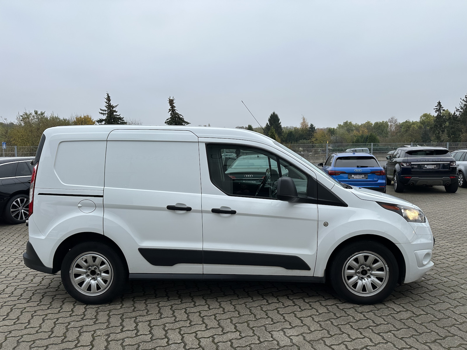 Ford Transit Connect Kasten Trend*AHK*PDC Hinten*