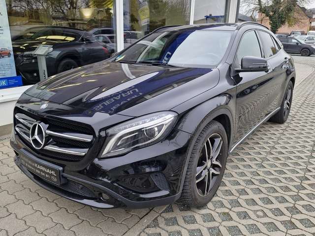 Mercedes-Benz GLA 200