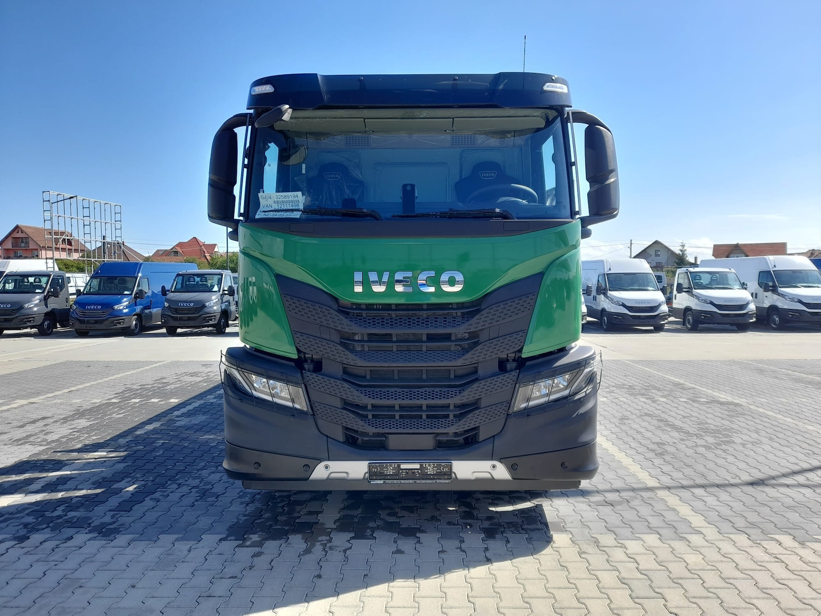 Iveco X-Way AD300X42Z HR ON+ - FF64 2/3 AXE+TIPPER