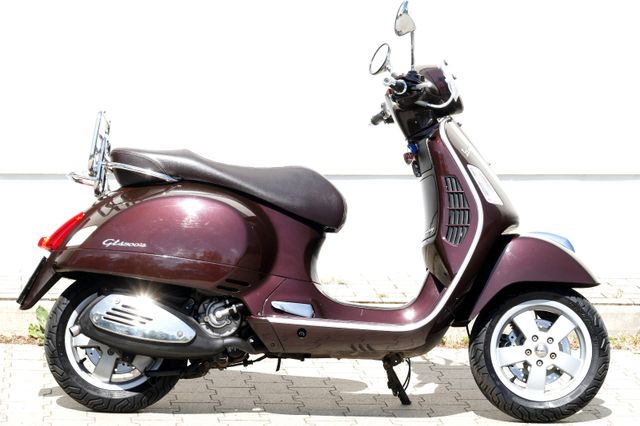 Vespa GTS Super 300