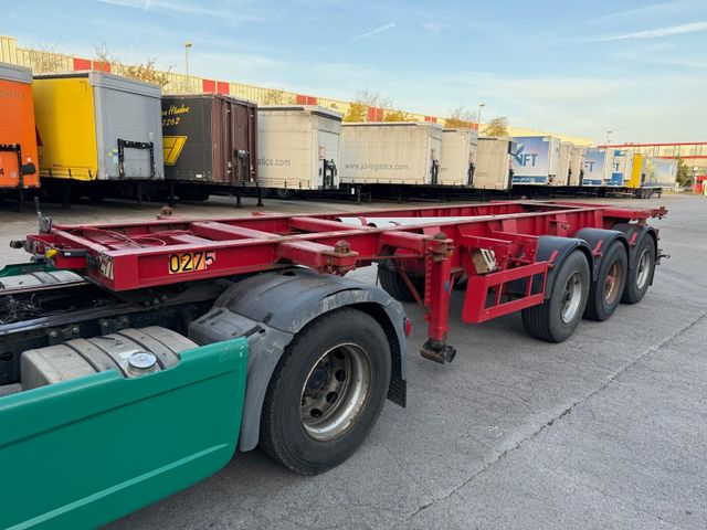 Schwarzmüller 3-Achs Container Chassis 20+30 Fuß BPW-Achsen