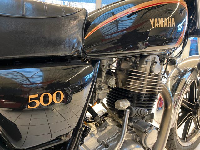 Yamaha SR500