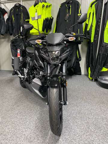 Suzuki GSX-S 125 mit TZ 8.11.24 /4 Jahre GA/Tankrucksack/PV 370,-