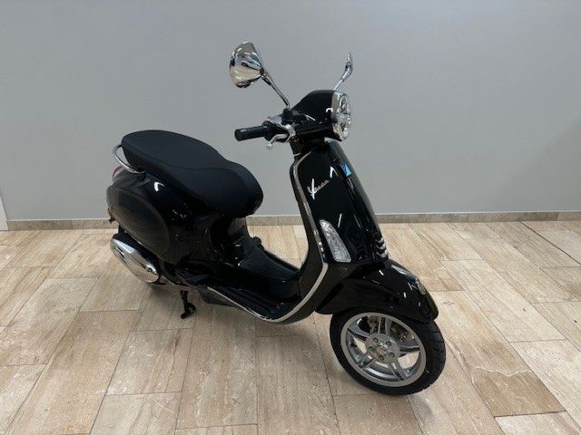 Vespa Primavera 125 E5+FACELIFT-Vorführfahrzeug