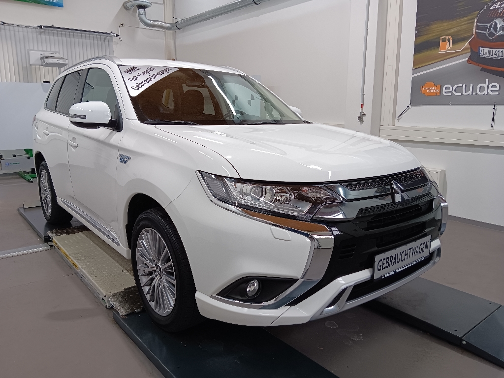 Mitsubishi Plug-in Hybrid Outlander