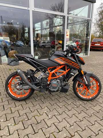 KTM 125 Duke Sportauspuff, NT Umbau, und weiteres Zubehör