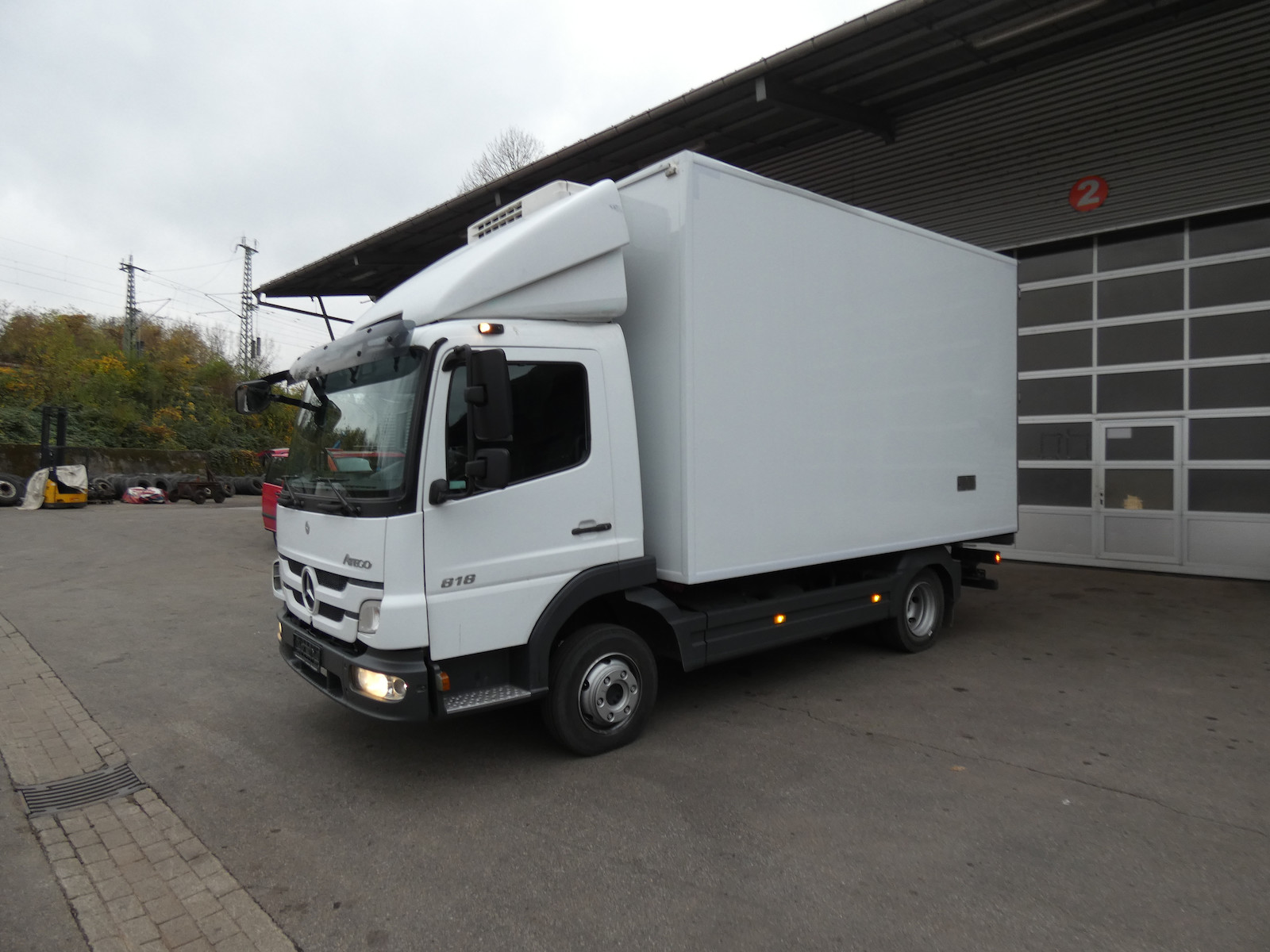 Mercedes-Benz Atego 818 BlueTec5 Fleisch kühlkoffer