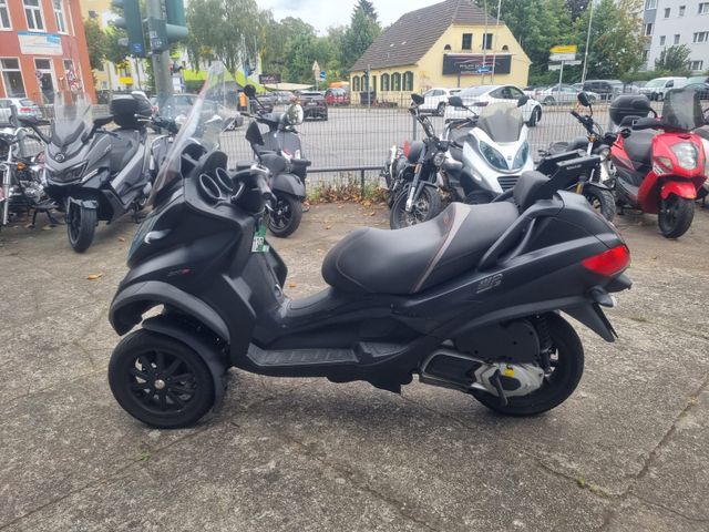 Piaggio MP3-300 LT