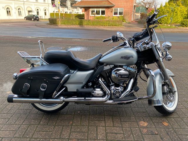 Harley Davidson FLHRC Road King Classic 103 ABS Tempomat 5HD